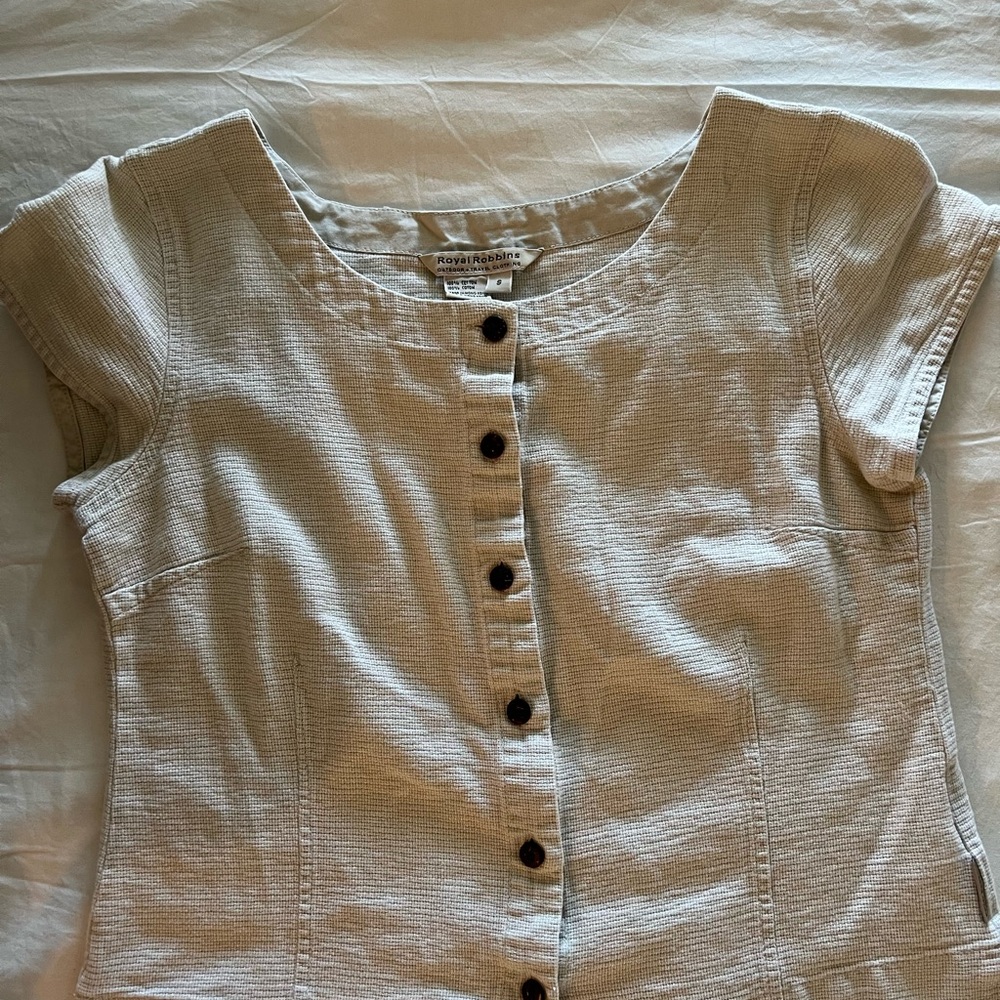 Royal Robbins Button-Front Waffle Weave Top – Size S (Beige/Taupe)